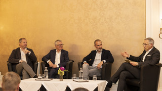 Diskutierten zum Thema „Familienkodex – wozu?“: Andreas Döllerer (Döllerer Holding), Manfred Hackl (Erema Group), Andreas Wimmer (Wimmer Hartstahl) und Christopher Schneider (Bankhaus Spängler)