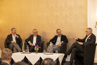 Diskutierten zum Thema „Familienkodex – wozu?“: Andreas Döllerer (Döllerer Holding), Manfred Hackl (Erema Group), Andreas Wimmer (Wimmer Hartstahl) und Christopher Schneider (Bankhaus Spängler)