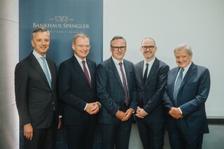 V.l.n.r Dr. Werner Zenz, Landeshauptmann Thomas Stelzer, Rudolf Eder, Niederlassungsleiter Oberösterreich, KR Heinrich Spängler