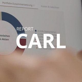 Laptop mit eingeblendeter Folie mit der Aufschrift "Report CARL"