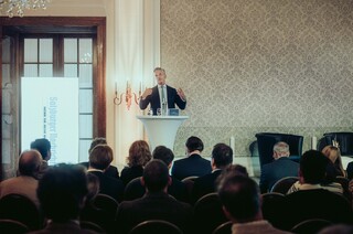 Vorstandssprecher Werner G. Zenz eröffnete den Abend.
