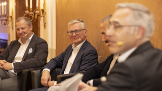 Andreas Döllerer, Manfred Hackl, Andreas Wimmer und Christopher Schneider beim forum familienunternehmen 2022