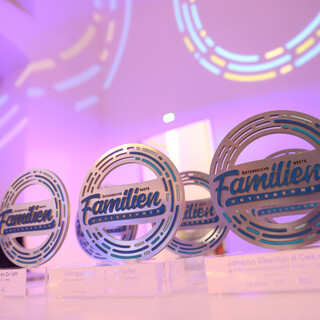 Award mit der Aufschrift "Österreichs beste Familienunternehmen"