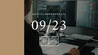 Eine Bildaufnahme eines arbeitenden Herren mit der Aufschrift "Kapitalmarktupdate 09/23".