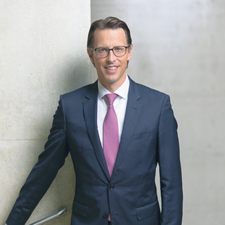 Dr. Nils Kottke